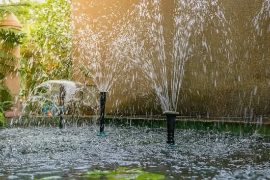 آبنمای خورشیدی مدل GY-8039-1 | فواره خورشیدی باغ و حیاط بدون برق
