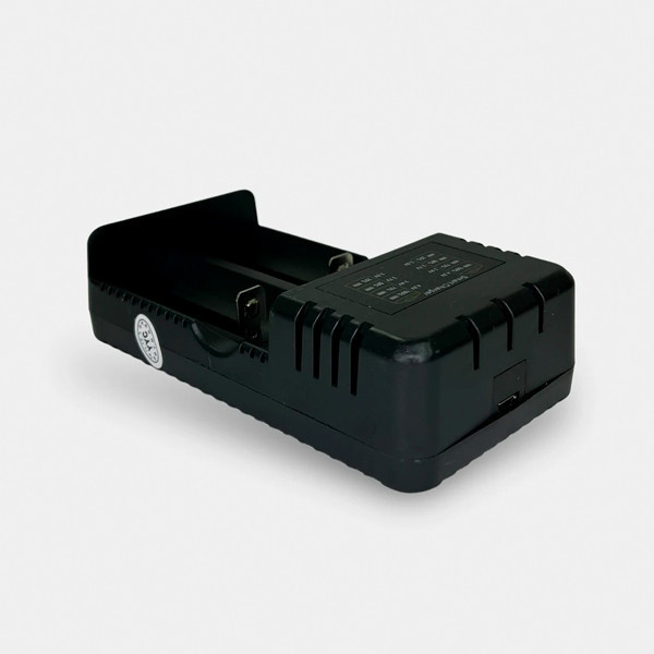 شارژر هوشمند دو شیار اصلی HWD مدل HD-8991B با نمایشگر و قطع خودکار مناسب باتری لیتیومی 18650، 14500، 16340، 18350 و 26650
